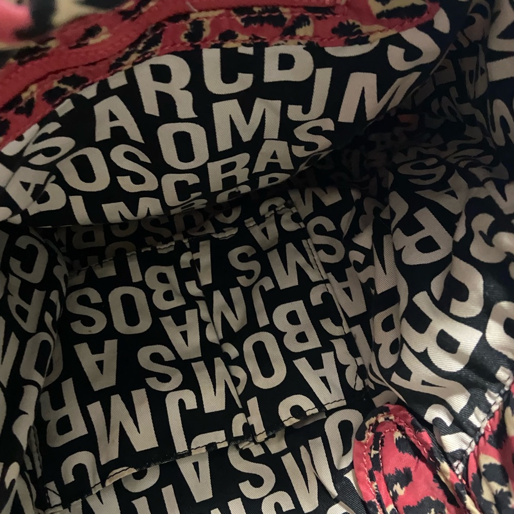 💯Marc Jacobs Collection Authentic❤️ 16”wide & 12 1/2”length. - Picture 3 of 4